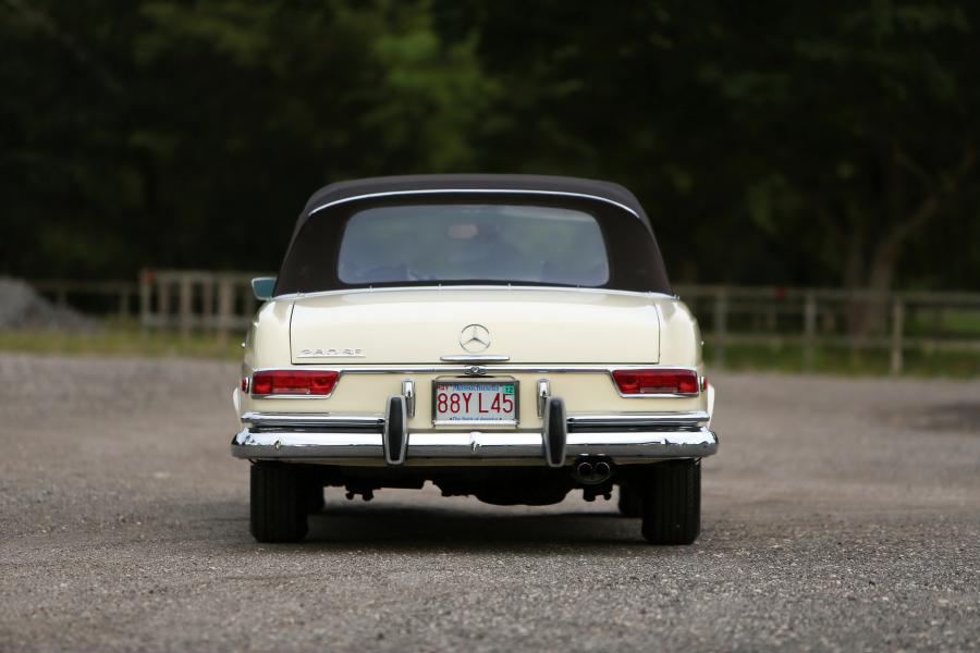  Mercedes-Benz 280 SE Cabriolet 1967 года  (US) (фото 9 из 14)